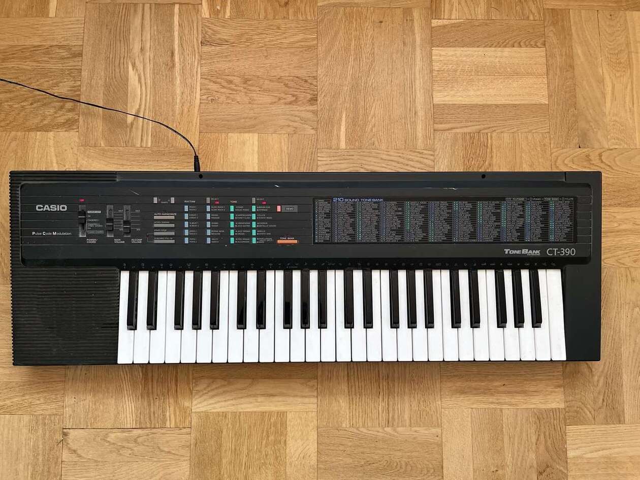 Casio ct390 keyboard hotsell